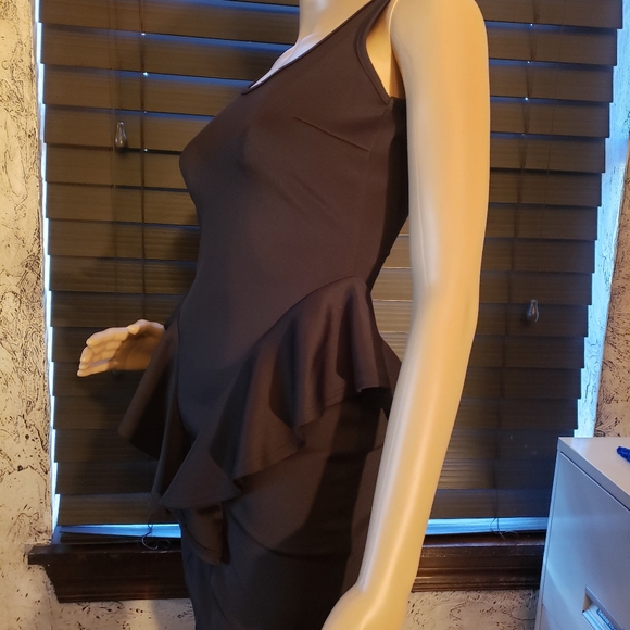 ❤3/$30. TRAC BLACK MINI DRESS - Picture 2 of 5